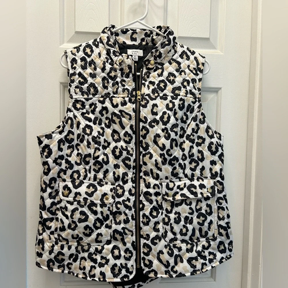 XL puff vest - EUC - Picture 1 of 3